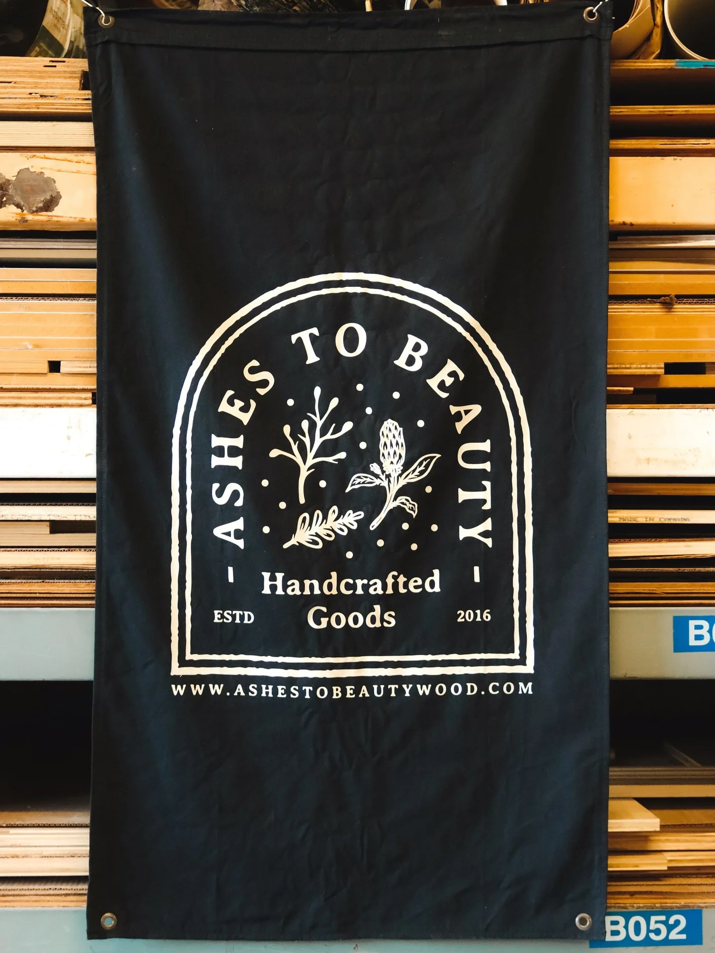 Market season is coming and we changed some things up this year and we&rsquo;re super stoked to have @flyingjunction make a custom flag/banner for us to this time around. Stoked with the overall quality, look, and feel of it. Thanks guys 🤙🏼
.
.
.
.