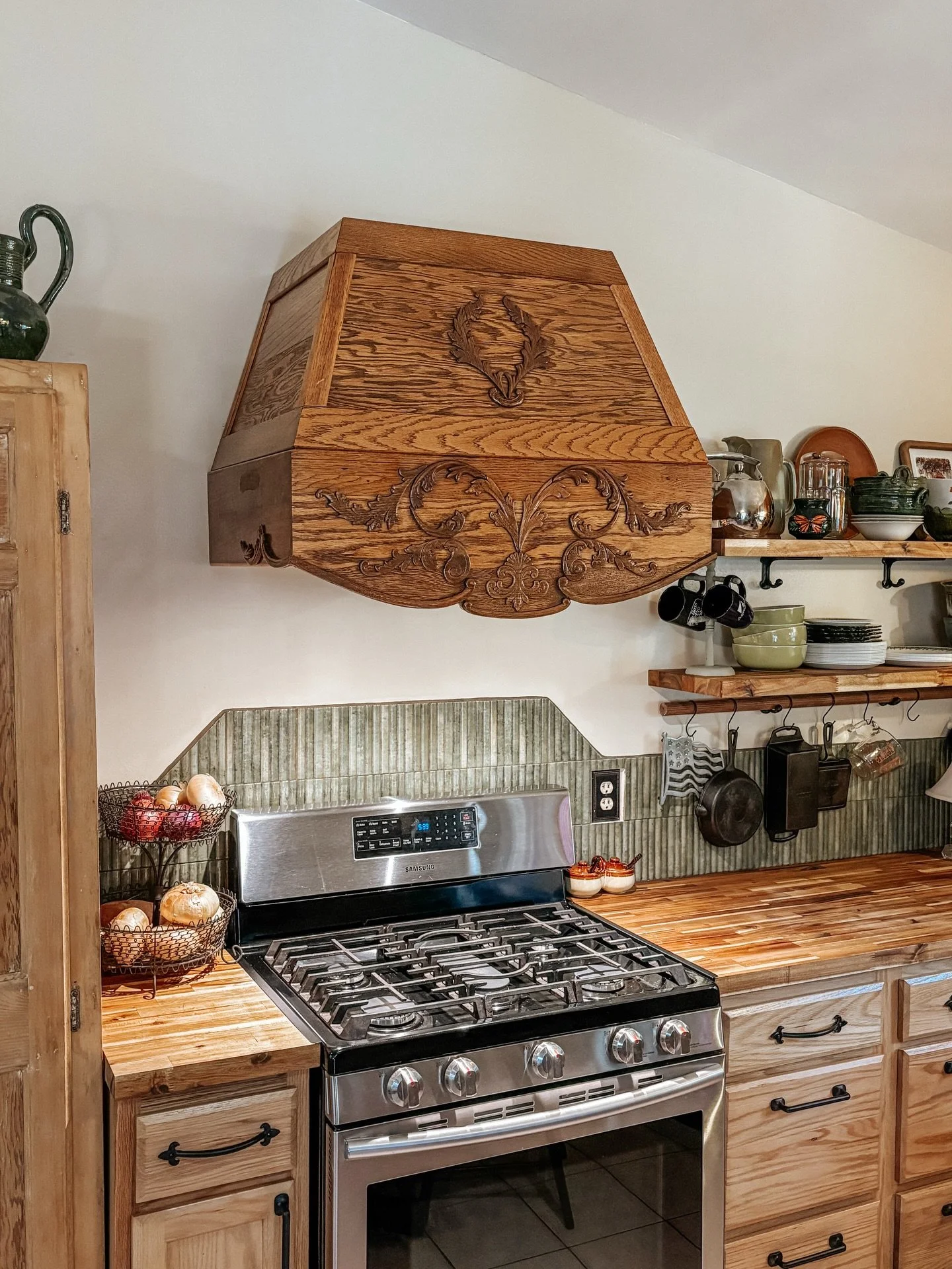 Custom hood vent made from an antique head board and foot board. 

Love when the client has a creative idea she&rsquo;s been sitting on for well over a year and I&rsquo;m able to take her idea and make it a reality. 

Stoked with how this turned out 