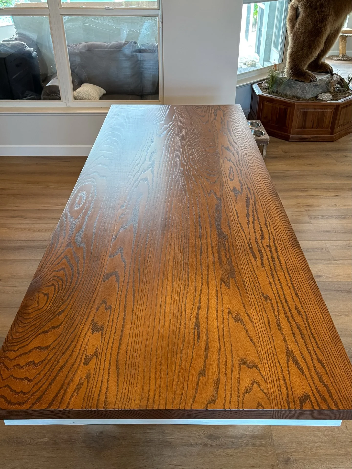 Another farm table delivered. Oak top with some big pedestal table legs. Sealed with @rubiomonocoatusa &ldquo;Cocoa&rdquo; 😍 Big ole grizzly bear standing guard.