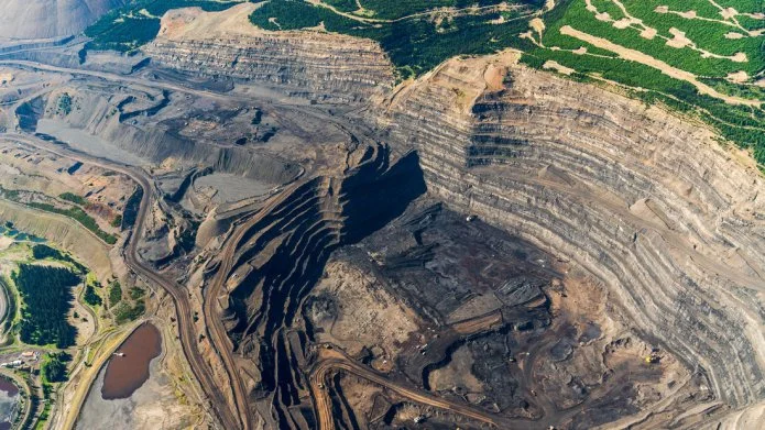 Uso global de carvão atingiu recorde em 2024