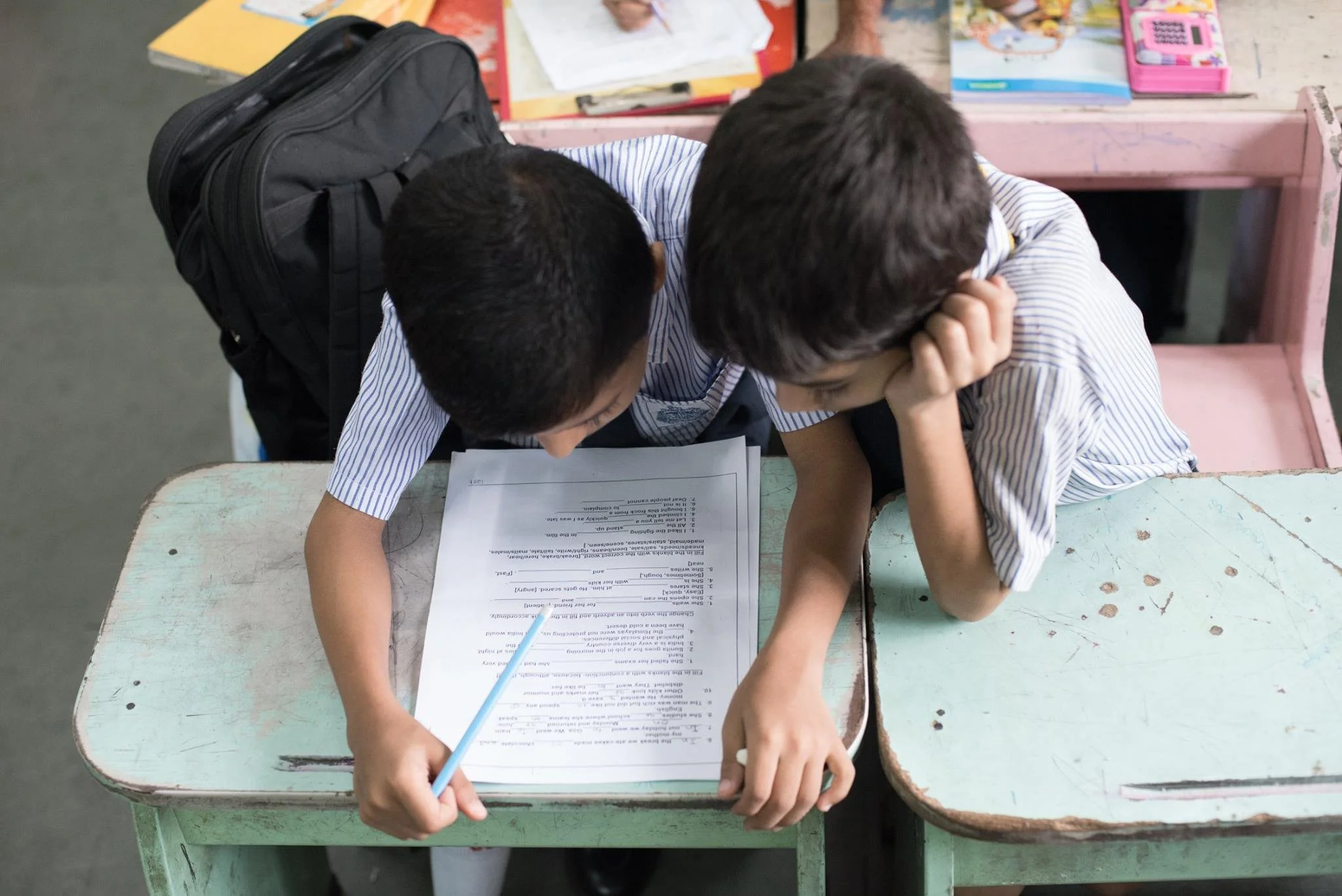 schoolboys doing a quiz 2017.jpg