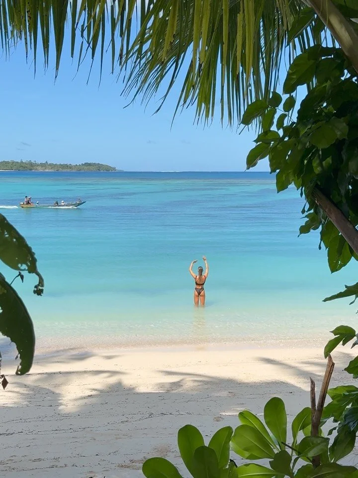 Paradise loading ⏳ THANK YOU GIRLS for filling our 2026 Mentawai Island Escape! A lot of fun is about to kick off!!! 🌴🐬🥥🏄🏽&zwj;♀️🐠🐚 

Make sure you&rsquo;re on the waiting list for our next tropical trip ~ Link in bio 🤘🏽 

#mentawaisurf #isl