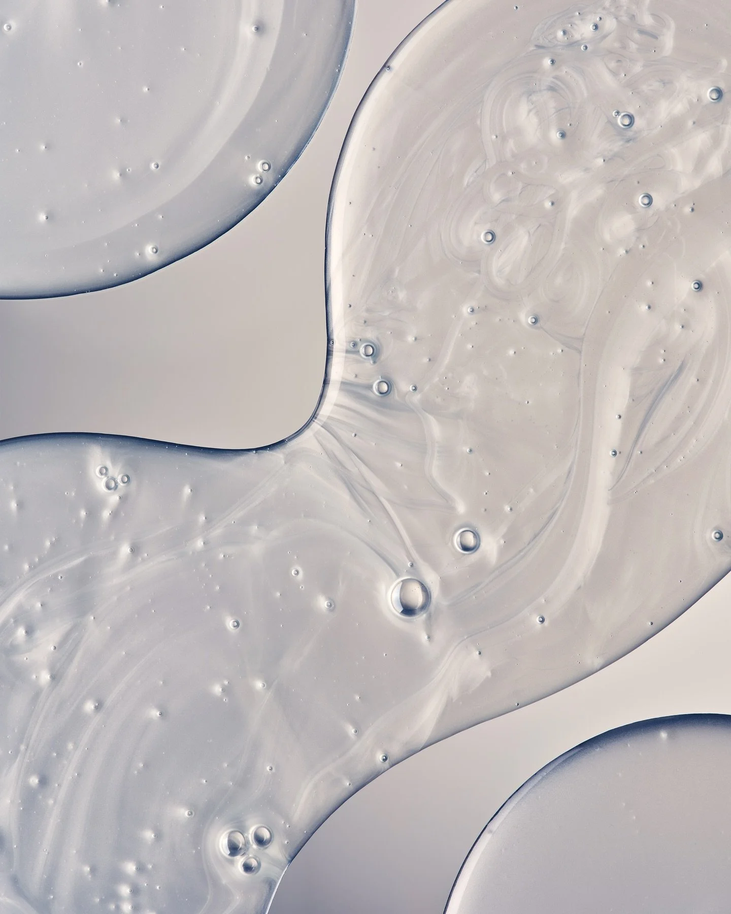 some more haircare textures and product stills 🩶

2026 work for Lunesi