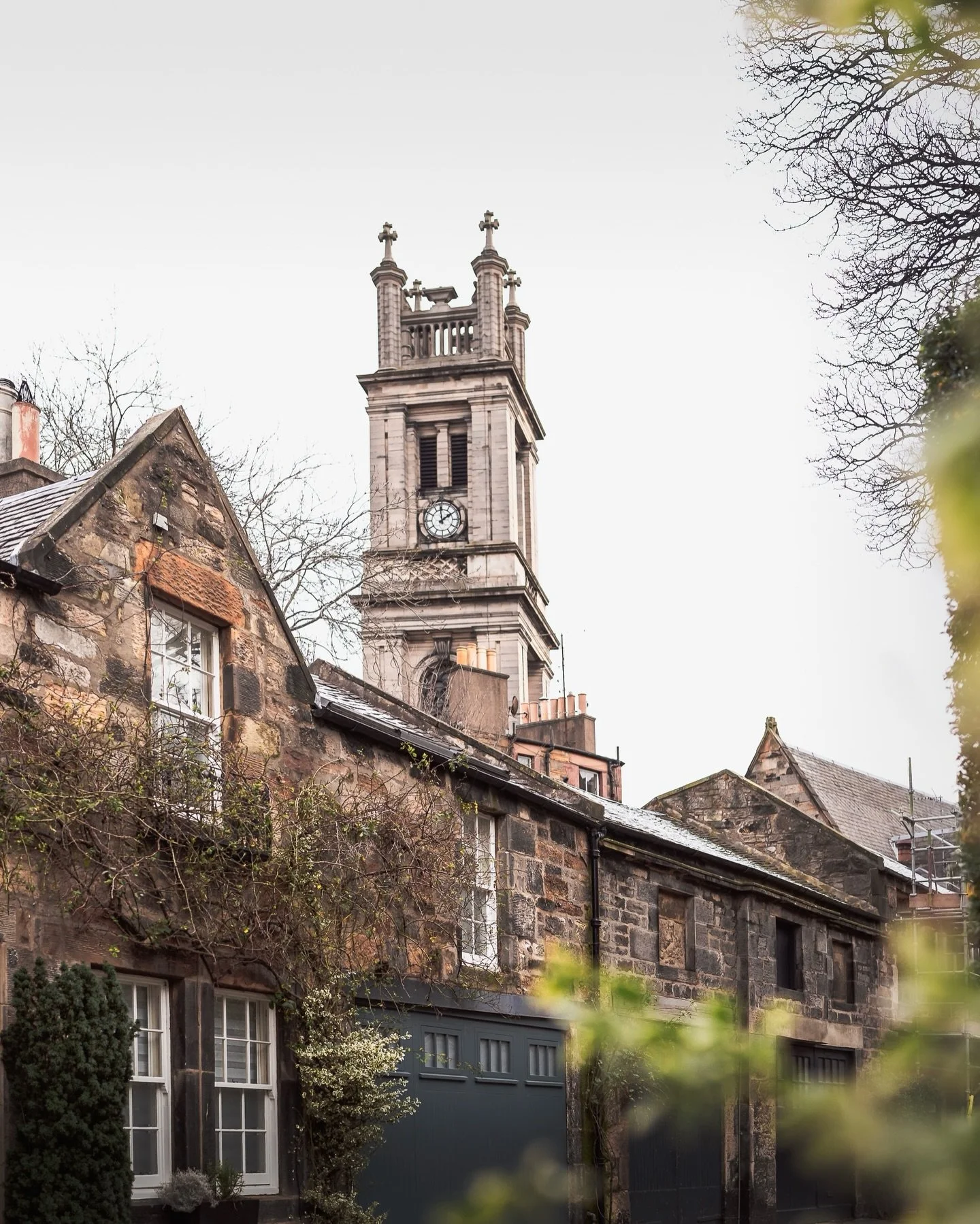 happy official spring 🌷

excited for the longer days, sunshine, flowers in bloom and lush greenery Scotland has to offer 💛