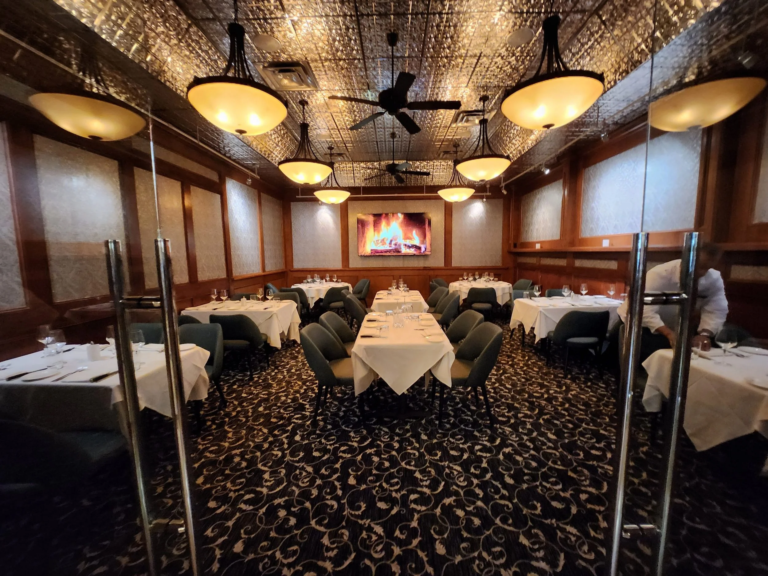 An image of Luci's interior 04