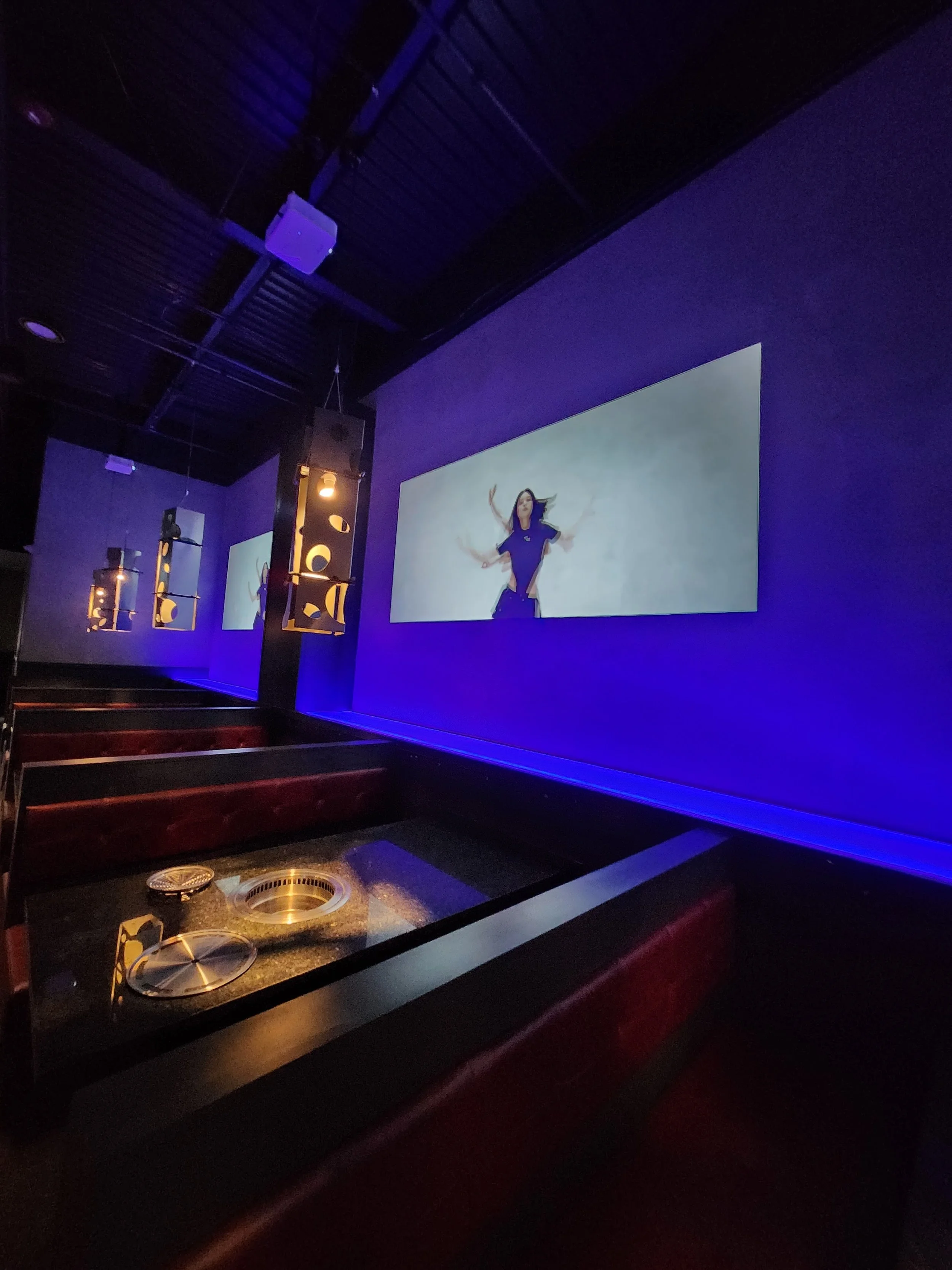 An image of Iron Age's interior 06