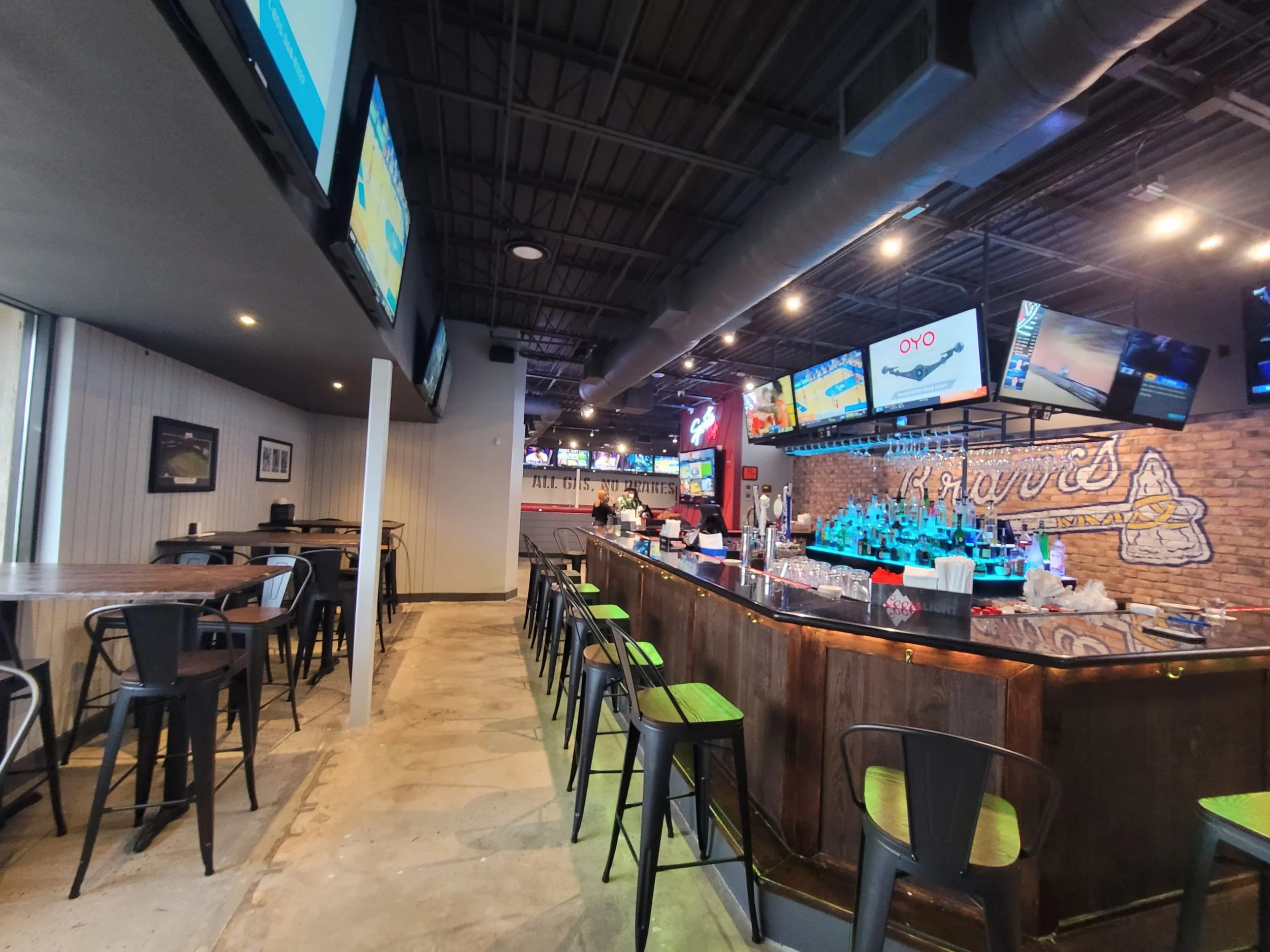 An image of Sports Cafe's interior 08