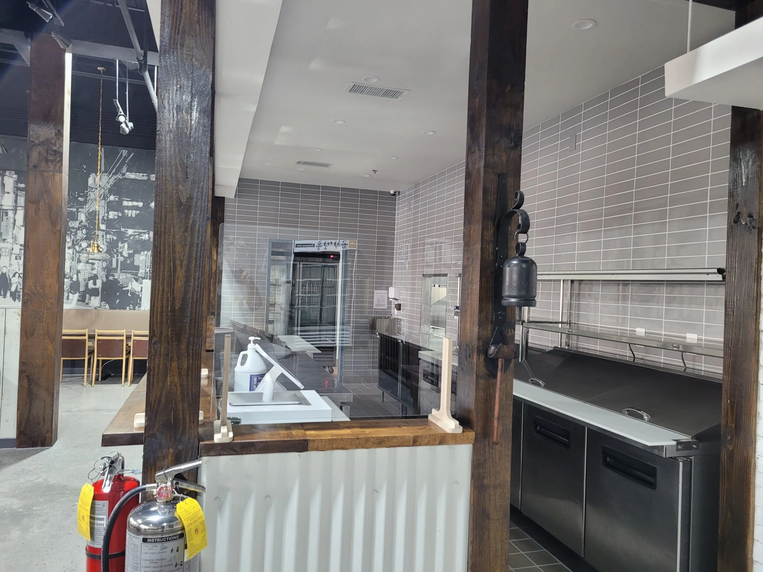 An image of Gopchang Salon's interior 04