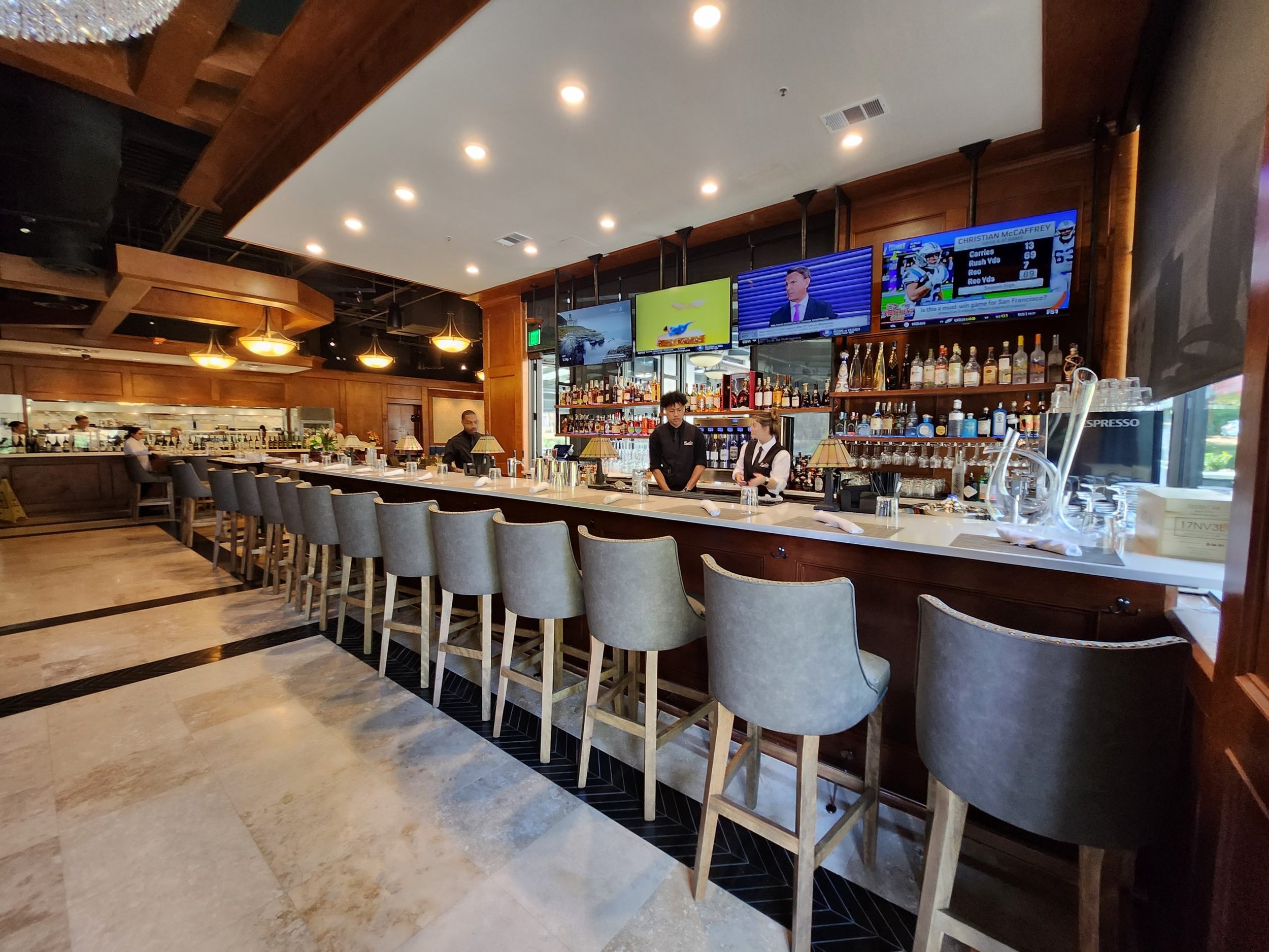 An image of Luci's interior 03