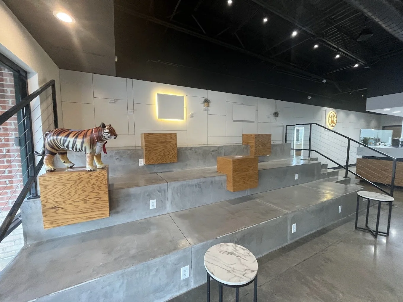 An image of Tiger Sugar's interior 05