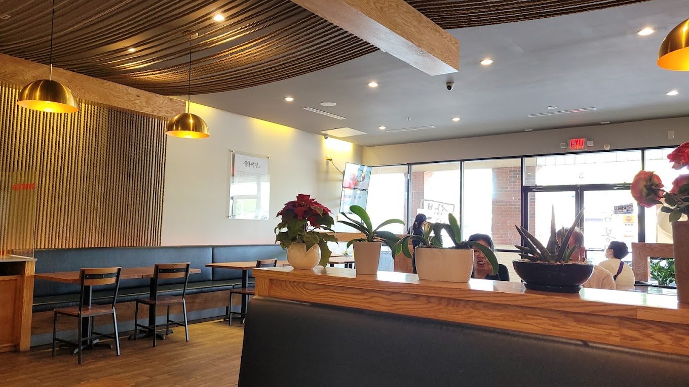 An image of Sambong's interior 06