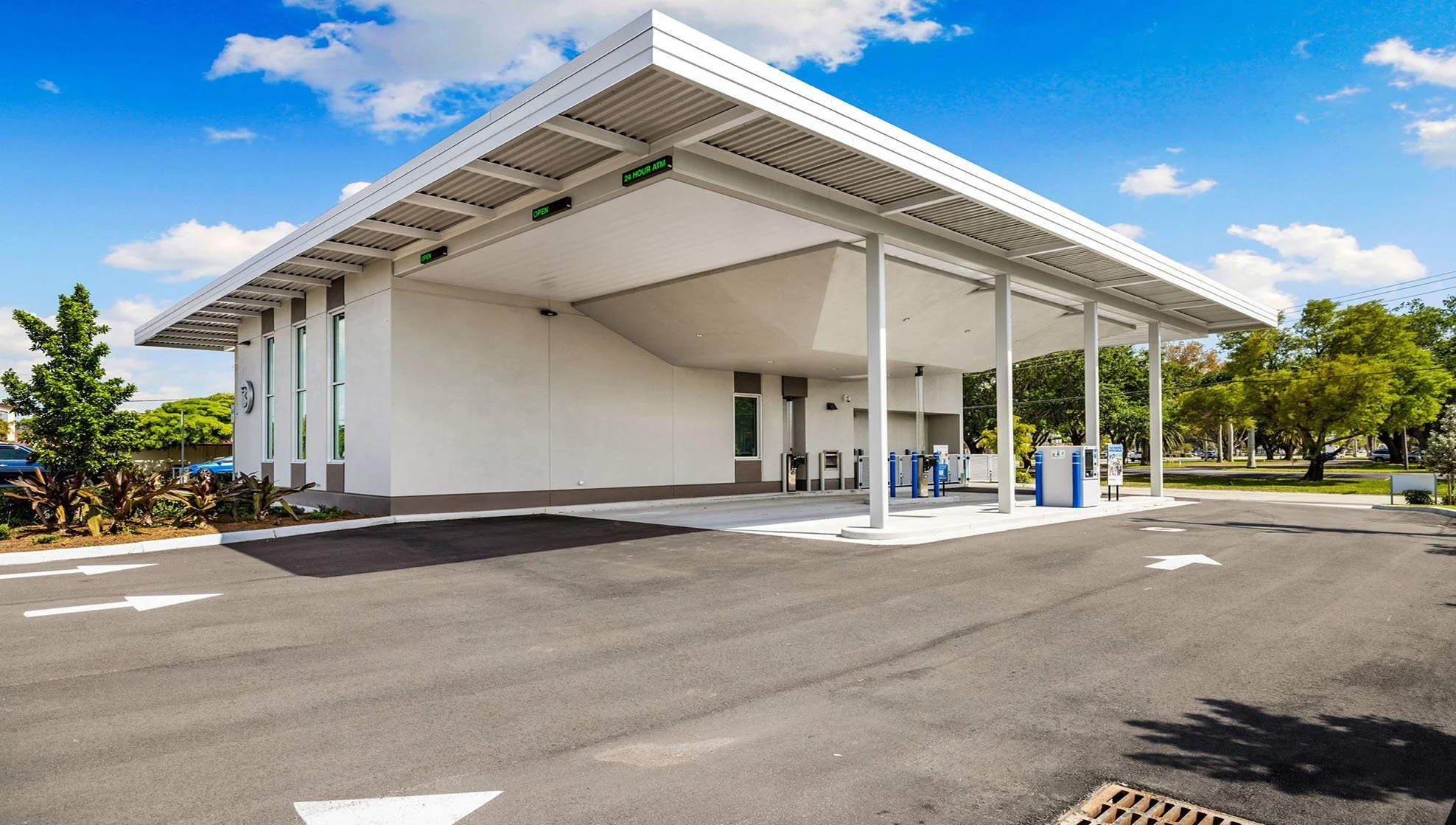 BuseyBank_DriveThru.jpg