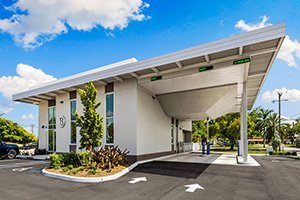 BuseyBank_Exterior_StevensConstruction_PR.jpg