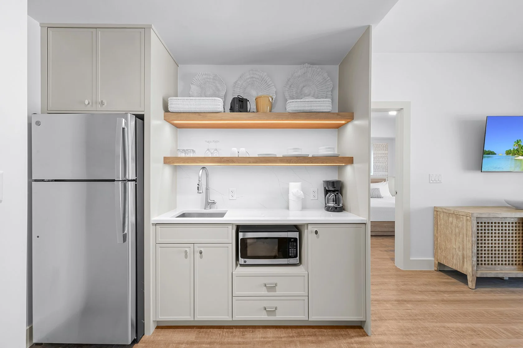 1Bedroom_Kitchen.jpg