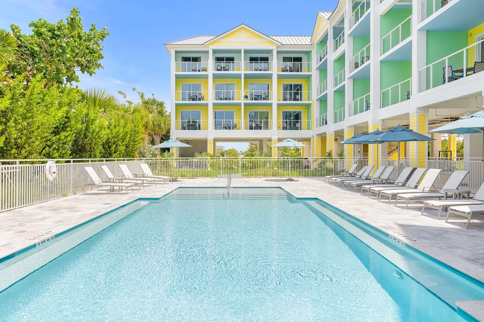 Pool_Beachview.jpg