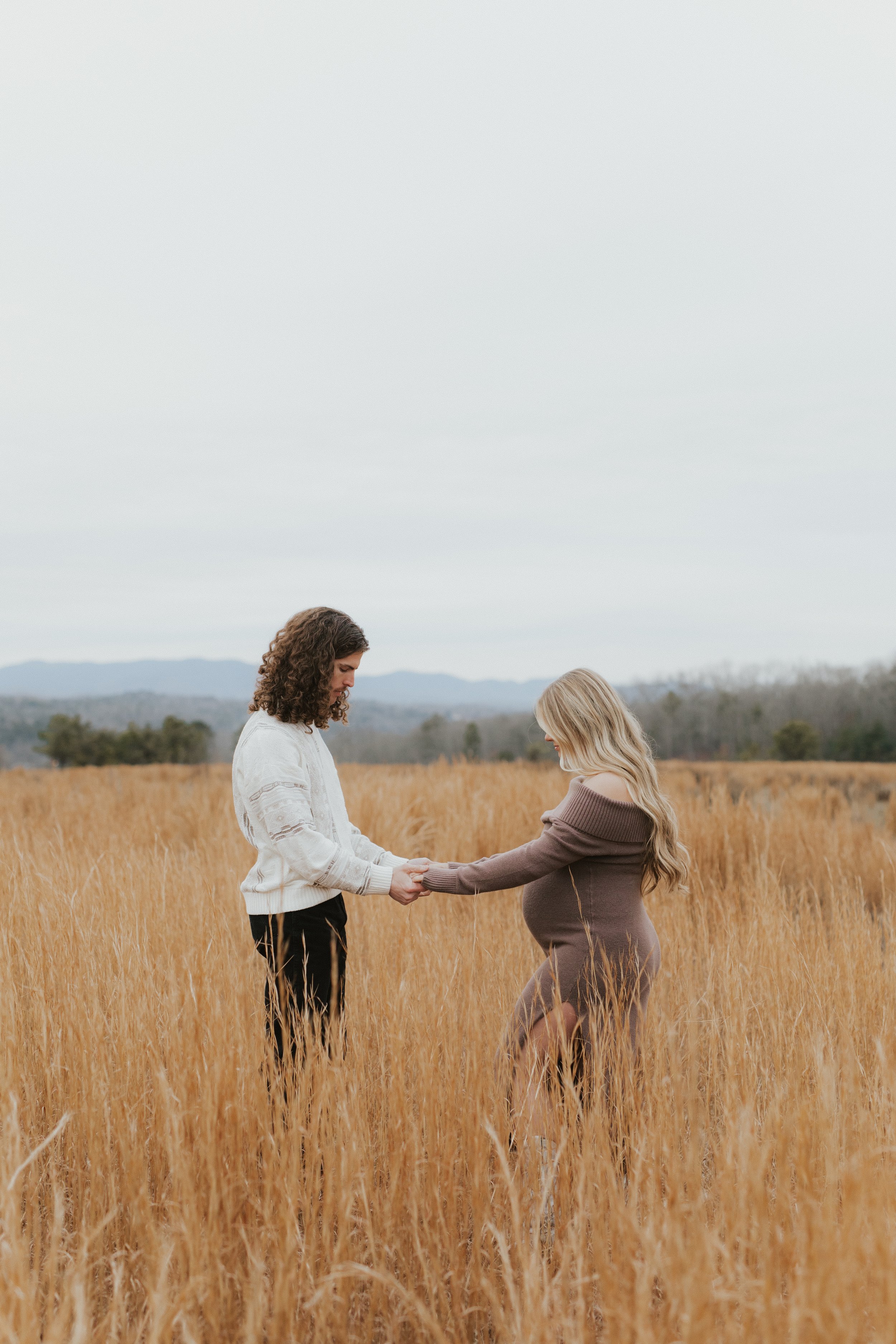 From Florida to the Foothills: a Chilly morning Maternity Session in Ellijay