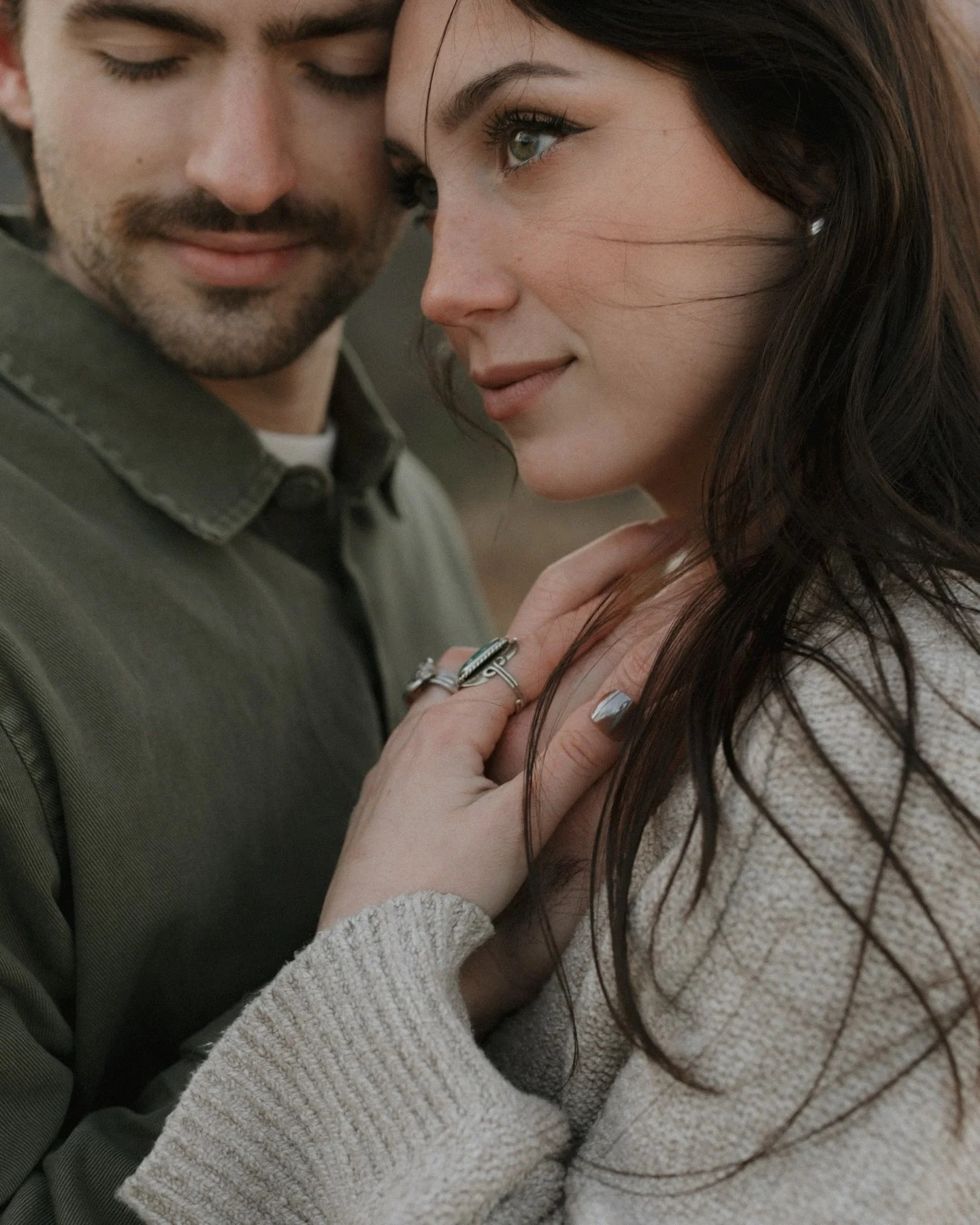 We took these within just 15 minutes because we were so cold but Sarah + Trevor made those minutes look like pure magic 🏔️☁️