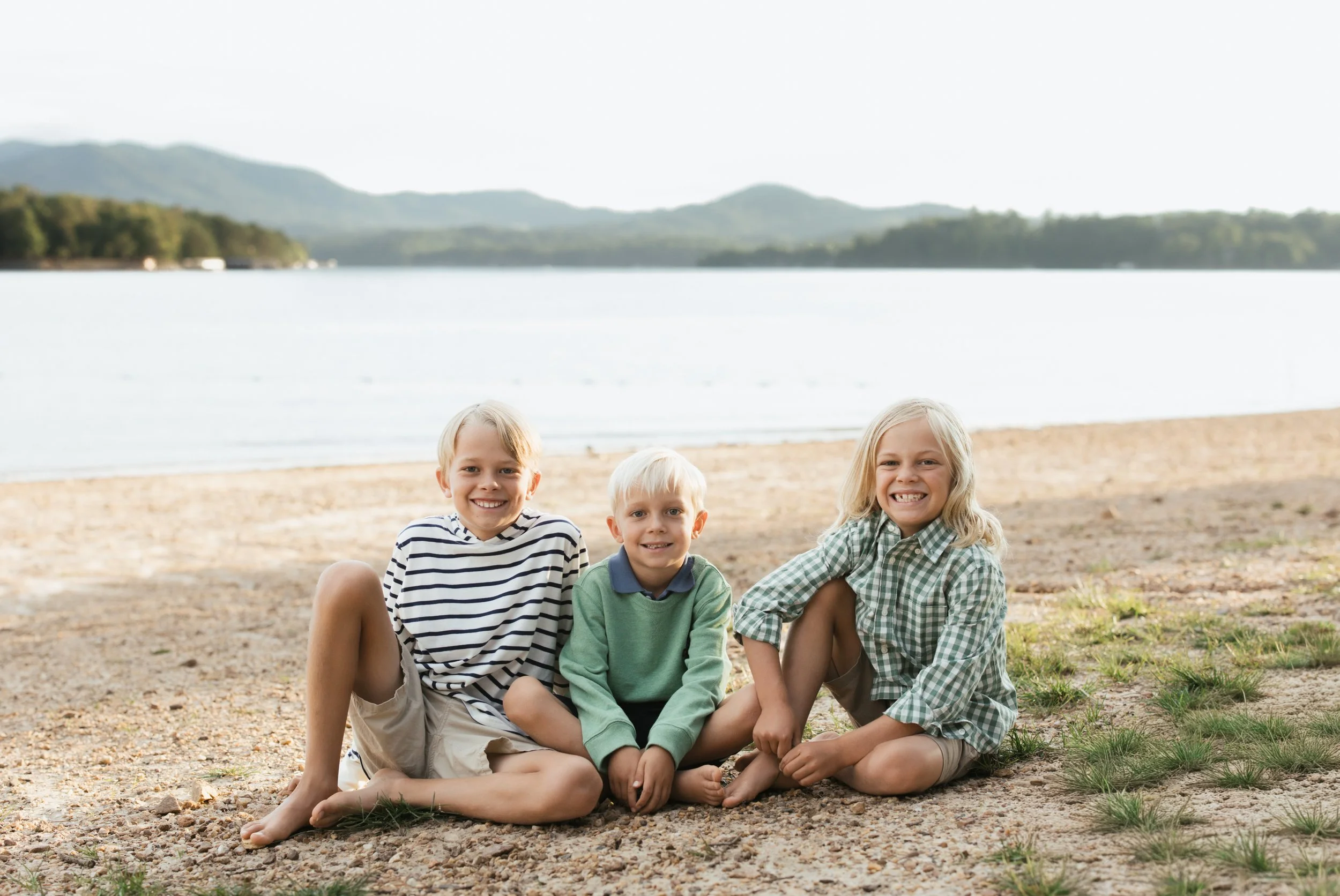 Family Photos at the Lake | Blue Ridge, Georgia