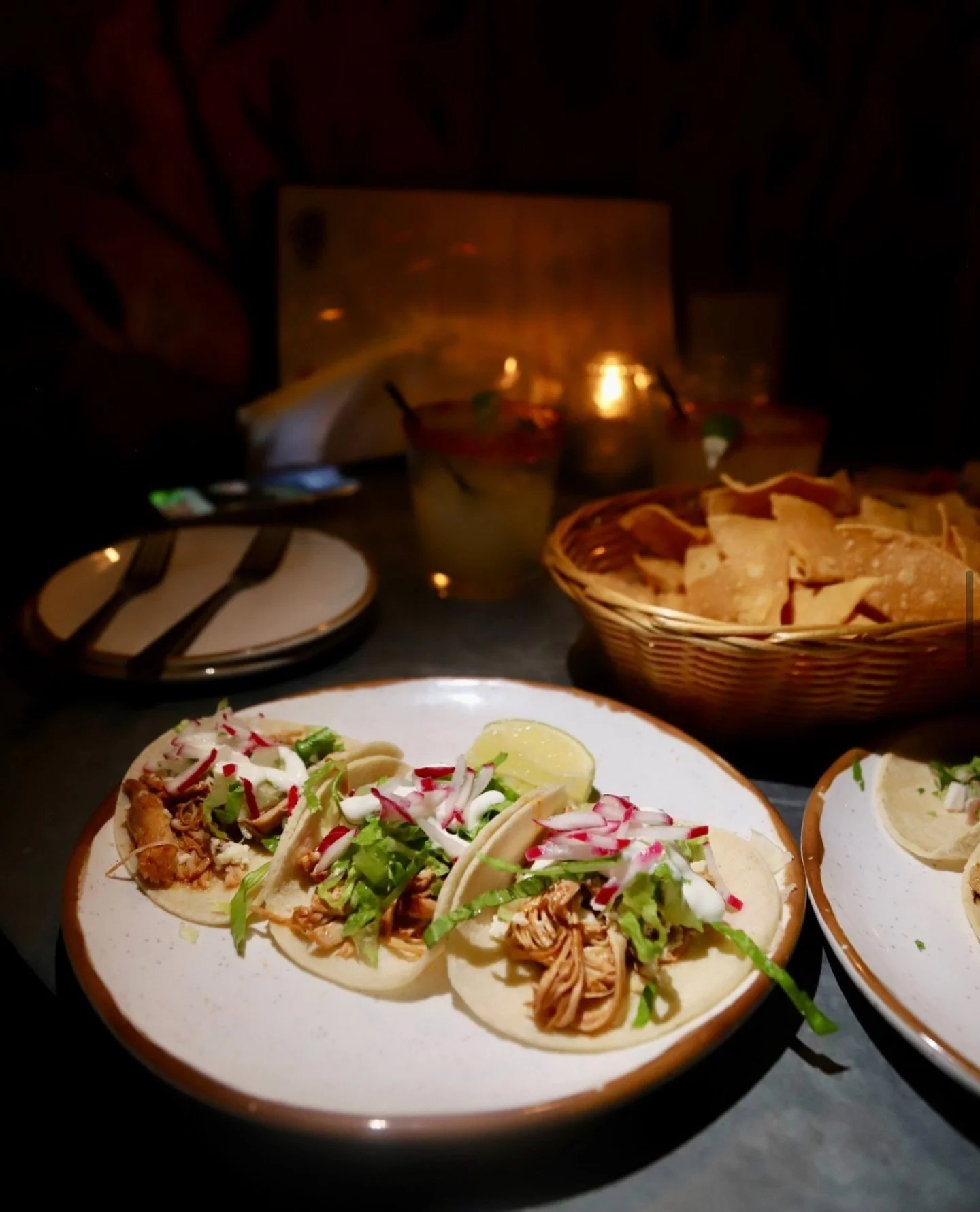 Get ready to kick back and enjoy Taco Tuesday because your search for the perfect dollar tacos and mouthwatering margs ends here! See you soon 🌮🍹

#tacotuesday