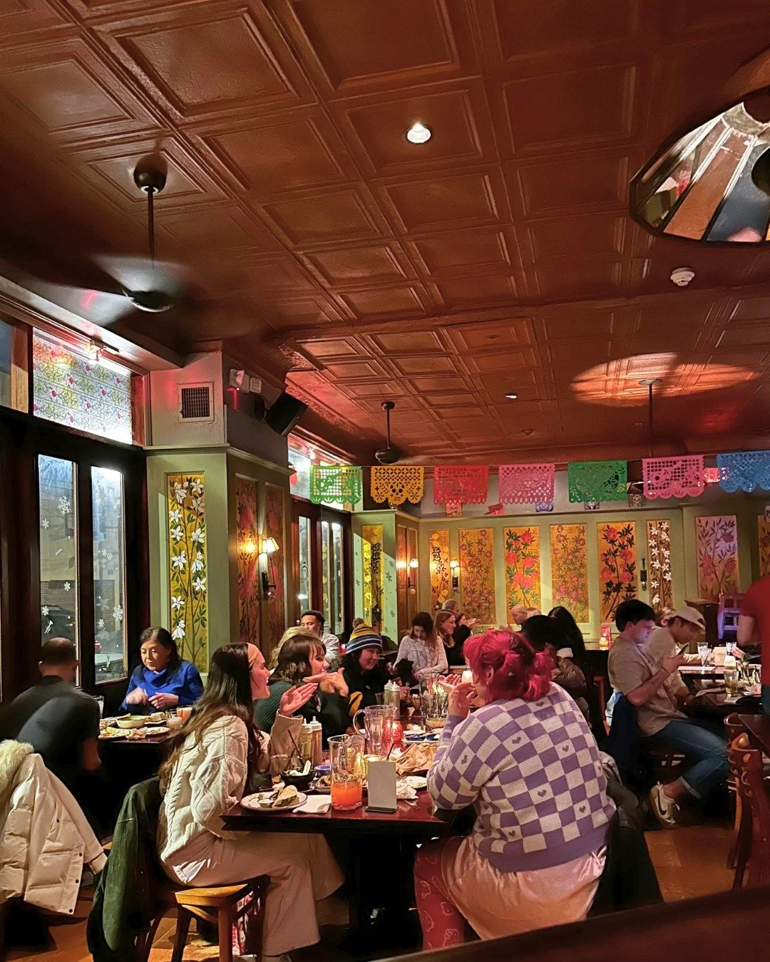 Tacos in one hand, a marg in the other, and the best crew at the table. 🌮✨
We're looking forward to celebrating the start of the weekend with you!