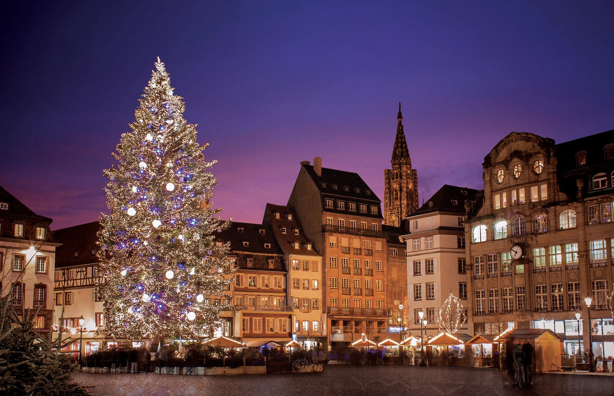 FR_Strasbourg_Christmas market_RF_ss120848623_eb59bba4-1710-4297-949f-4643a4acf80c.jpg