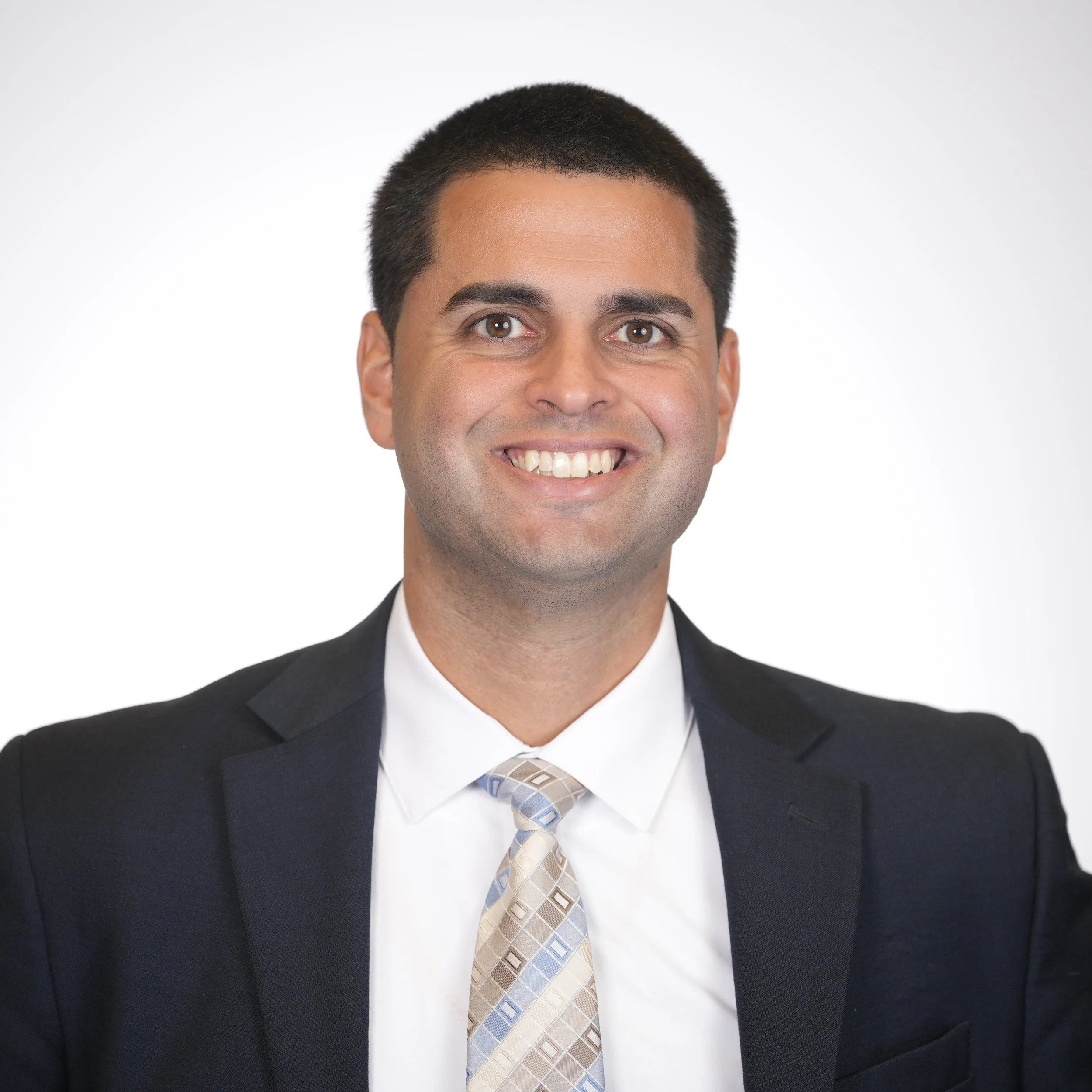 Dr. Melaram Co-Presents CV Workshop