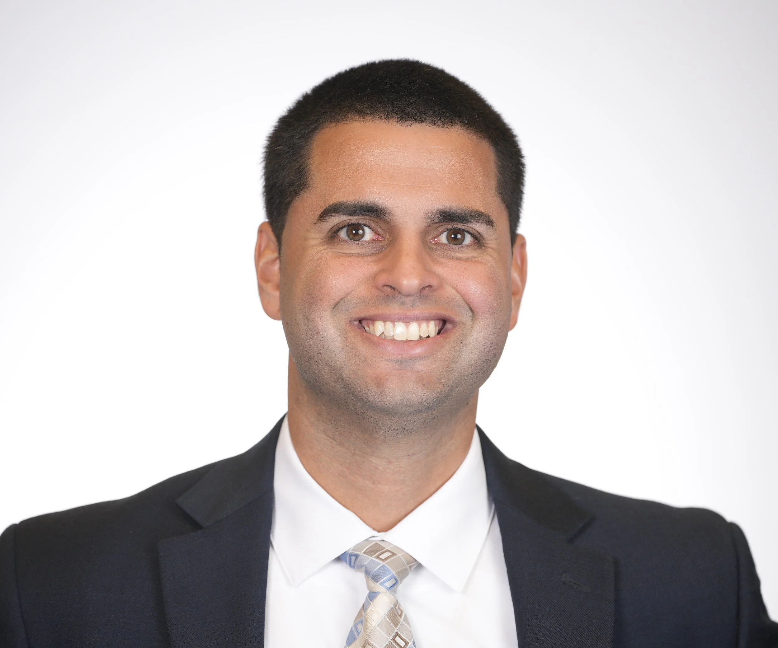Dr. Melaram Co-Presents CV Workshop