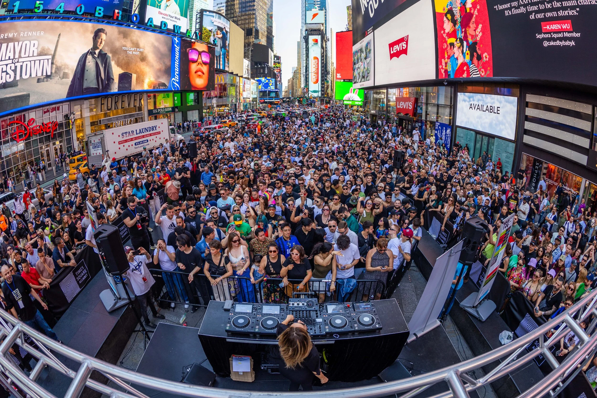 TIMES SQUARE2024_0521_174006-6394_EC-min.jpg