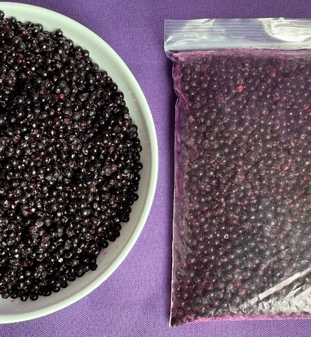 fresh+frozen+american+black+elderberries.png