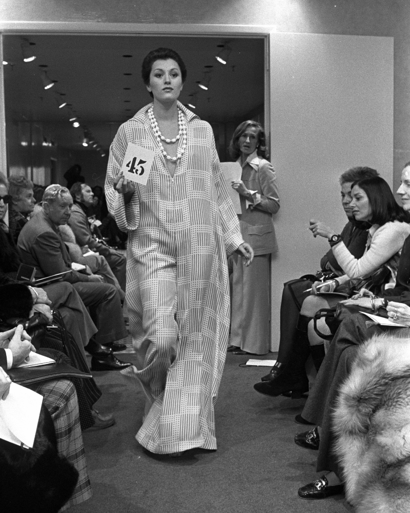Wide-legged jumpsuit from the 'Something' collection by Oscar de la Renta shown in late January 1973.png