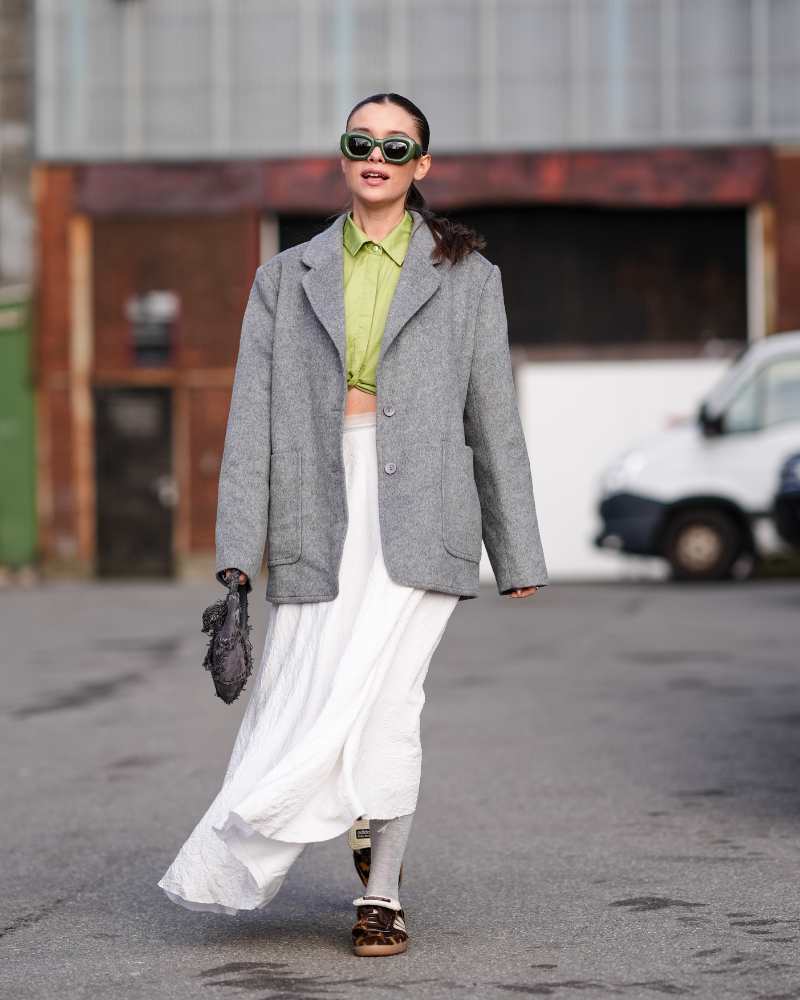 Cómo darle color a tus outfits de invierno: 6 tips para vestir con más onda