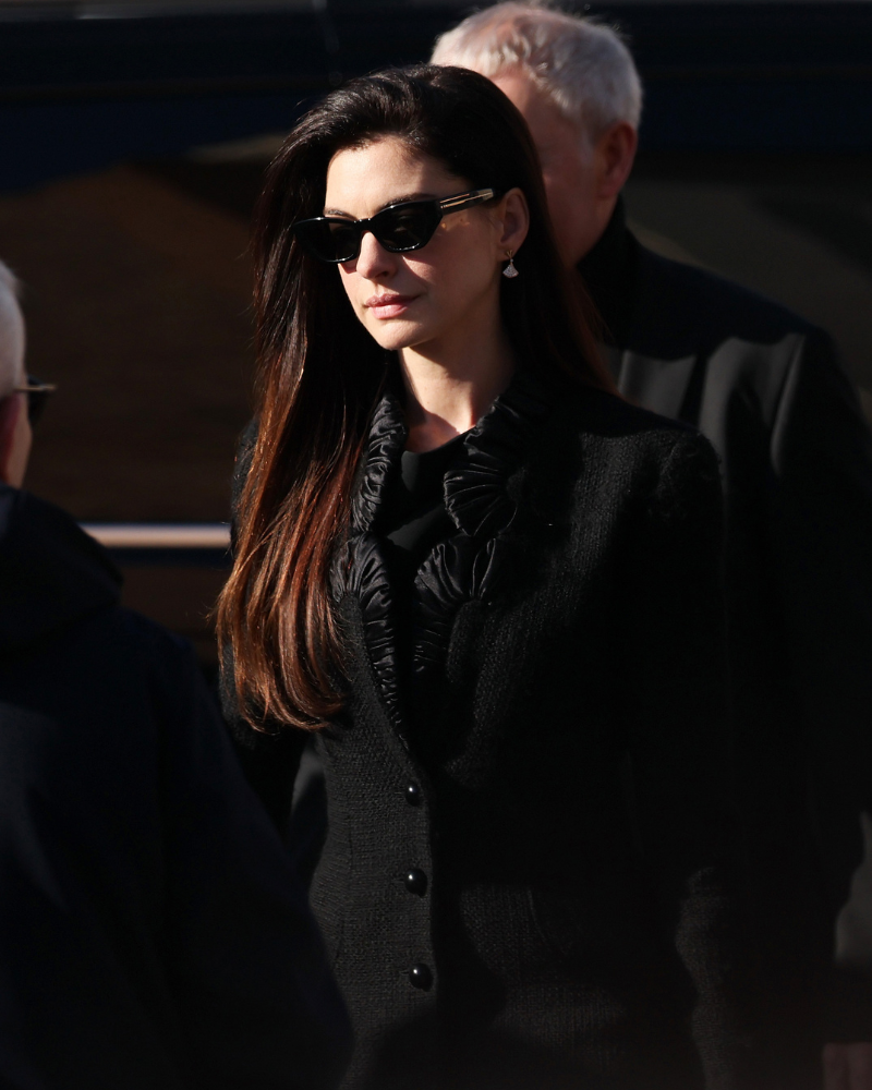 Anne Hathaway y el mundo de la moda despiden a Valentino Garavani en Roma