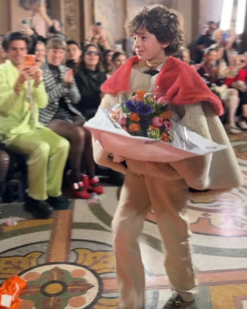 El debut de Max Alexander en París: el diseñador de 9 años que llegó a la Fashion Week