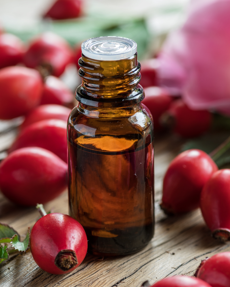 De la piel al cabello: Los beneficios del aceite de rosa mosqueta