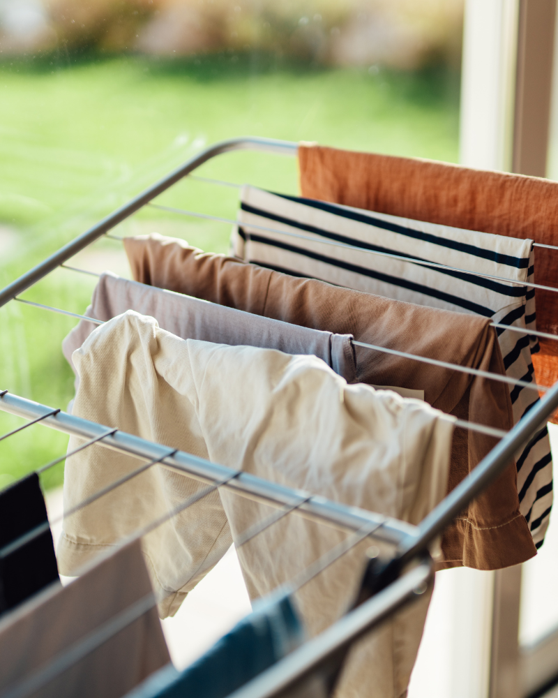 ¿Hay que lavar la ropa nueva antes de usarla? Lo que dicen los expertos