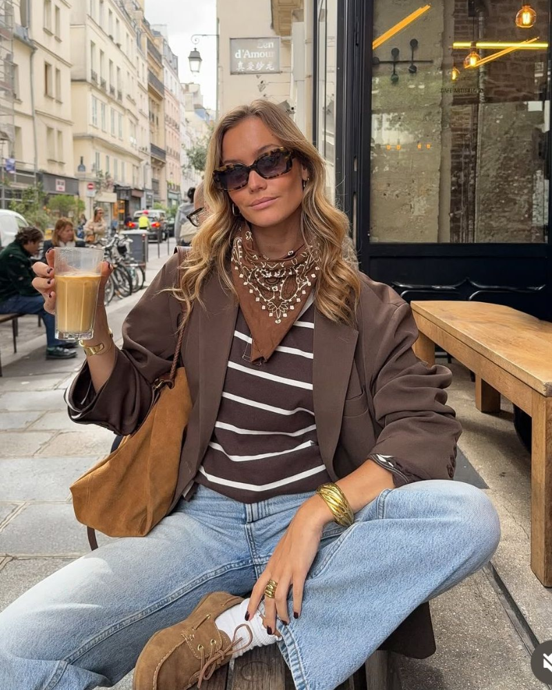 El accesorio clave del otoño: cómo elevar tu outfit con un pañuelo