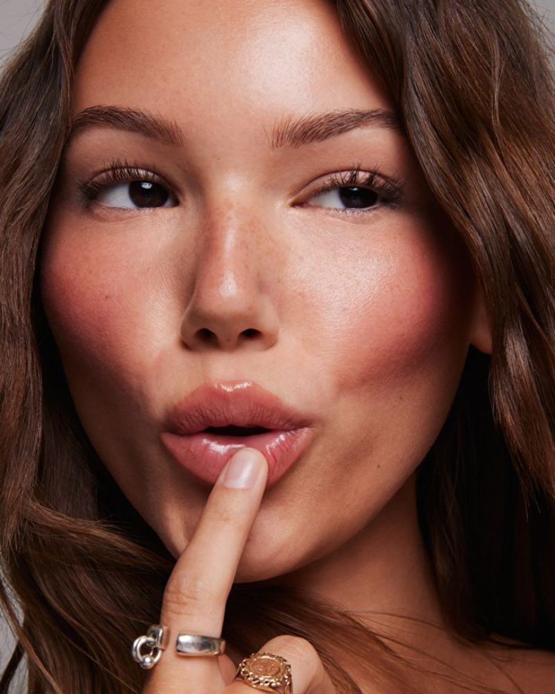 Maquillaje minimalista: Un producto, un color y un sinfín de posibilidades