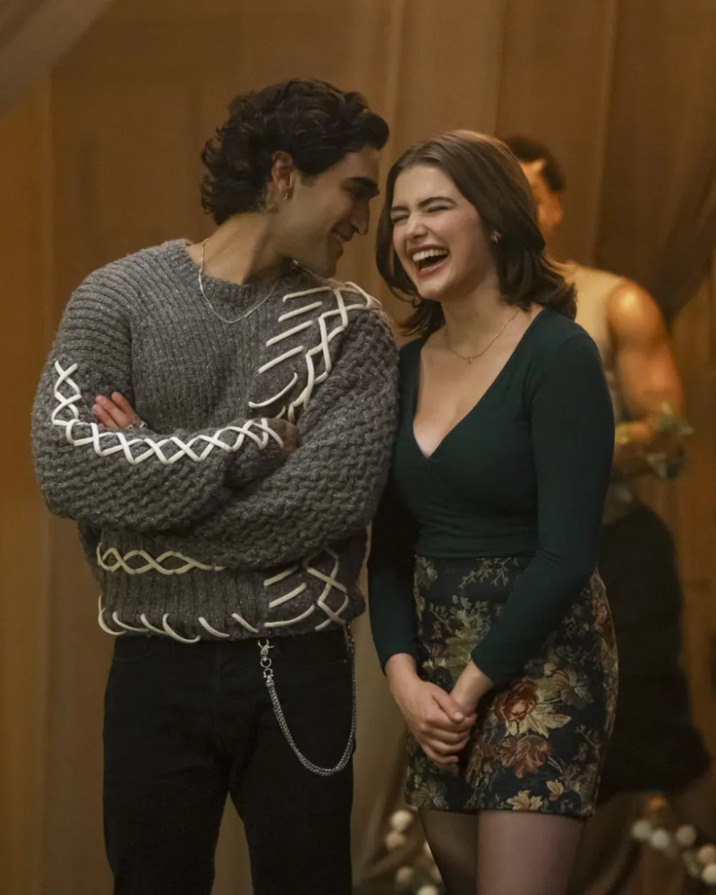 Los outfits de Hannah y Allie que convirtieron a "Off Campus" en nuestra nueva obsesión
