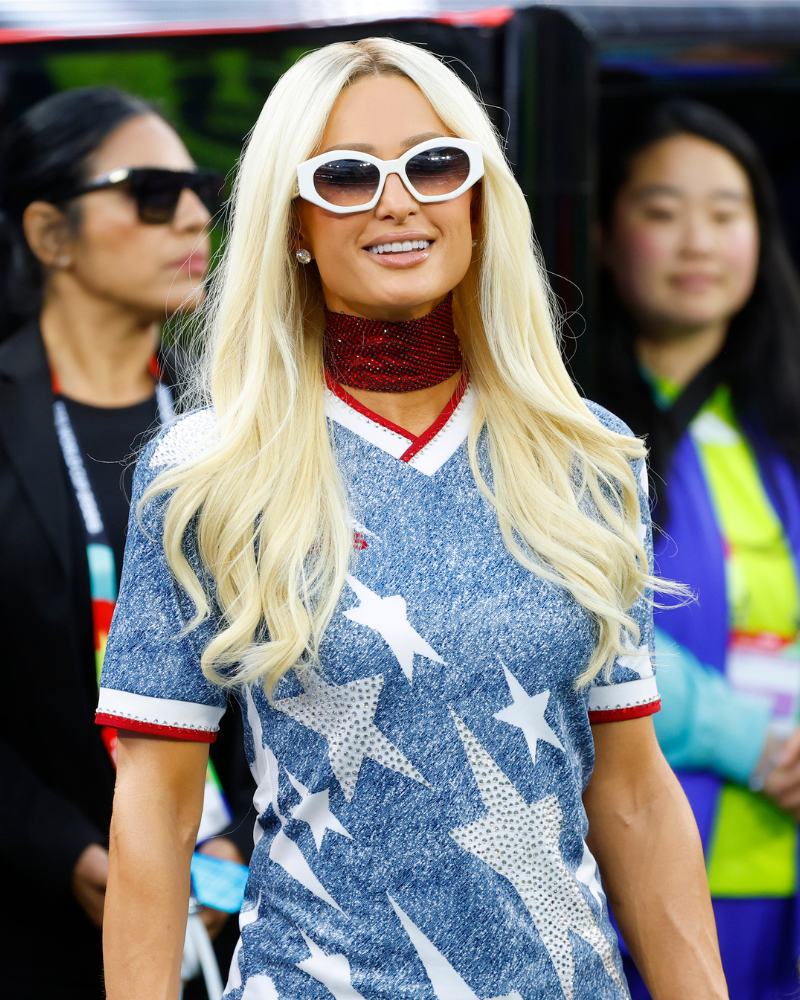 Paris Hilton revive la nostalgia del fútbol noventero en la previa del EE.UU. vs Turquía