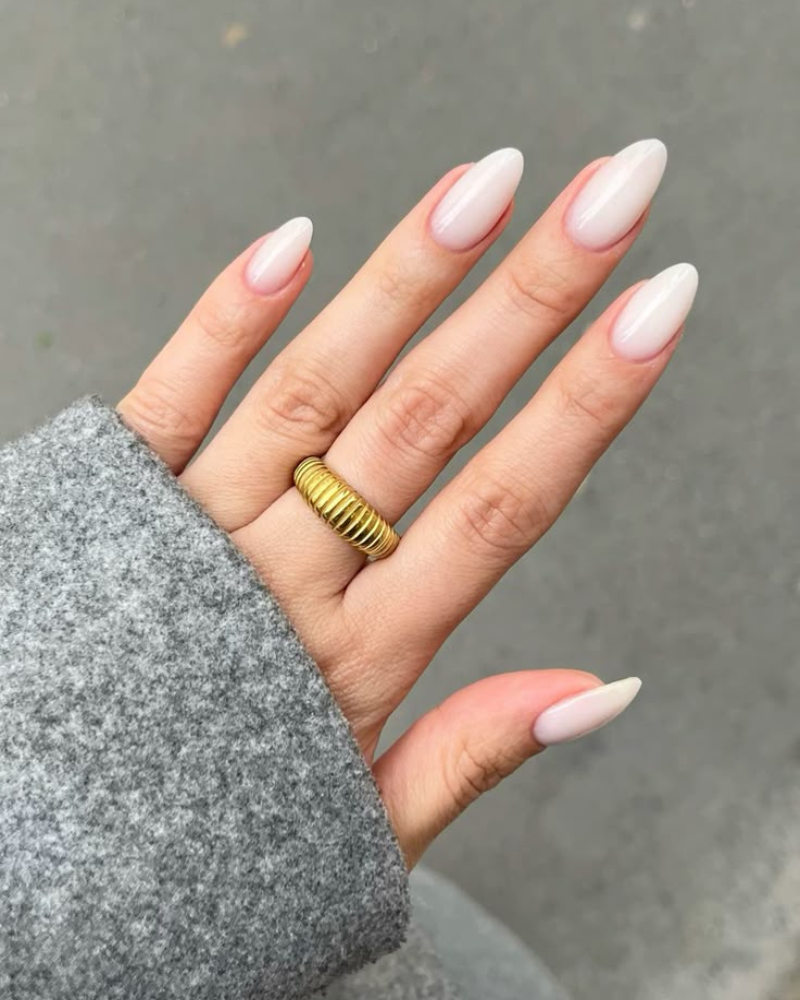 Las “milky nails” regresan: La tendencia en uñas que vuelve gracias a Georgina Rodríguez