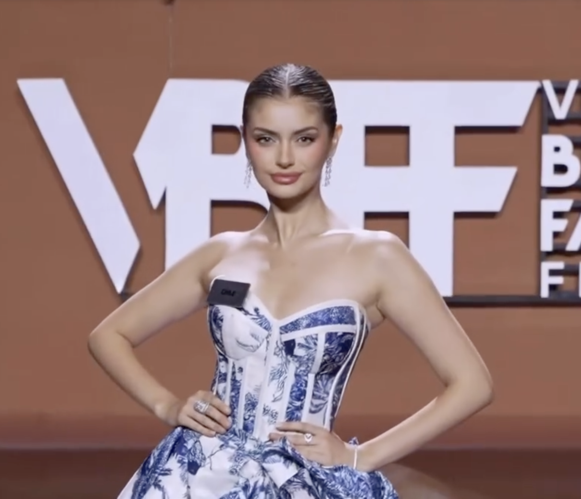 De Loza Penco a Miss Mundo: el diseño chileno que lució Ignacia Fernández