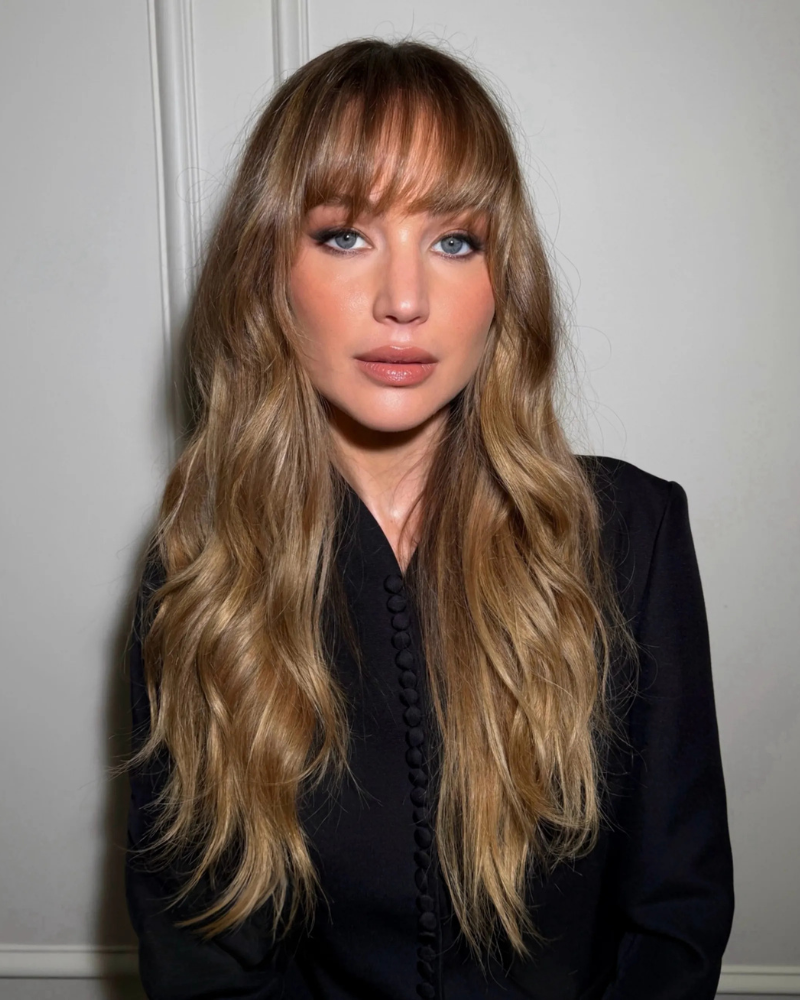 Para el cambio de estación: Jennifer Lawrence refresca su imagen con un flequillo corte mariposa&nbsp;
