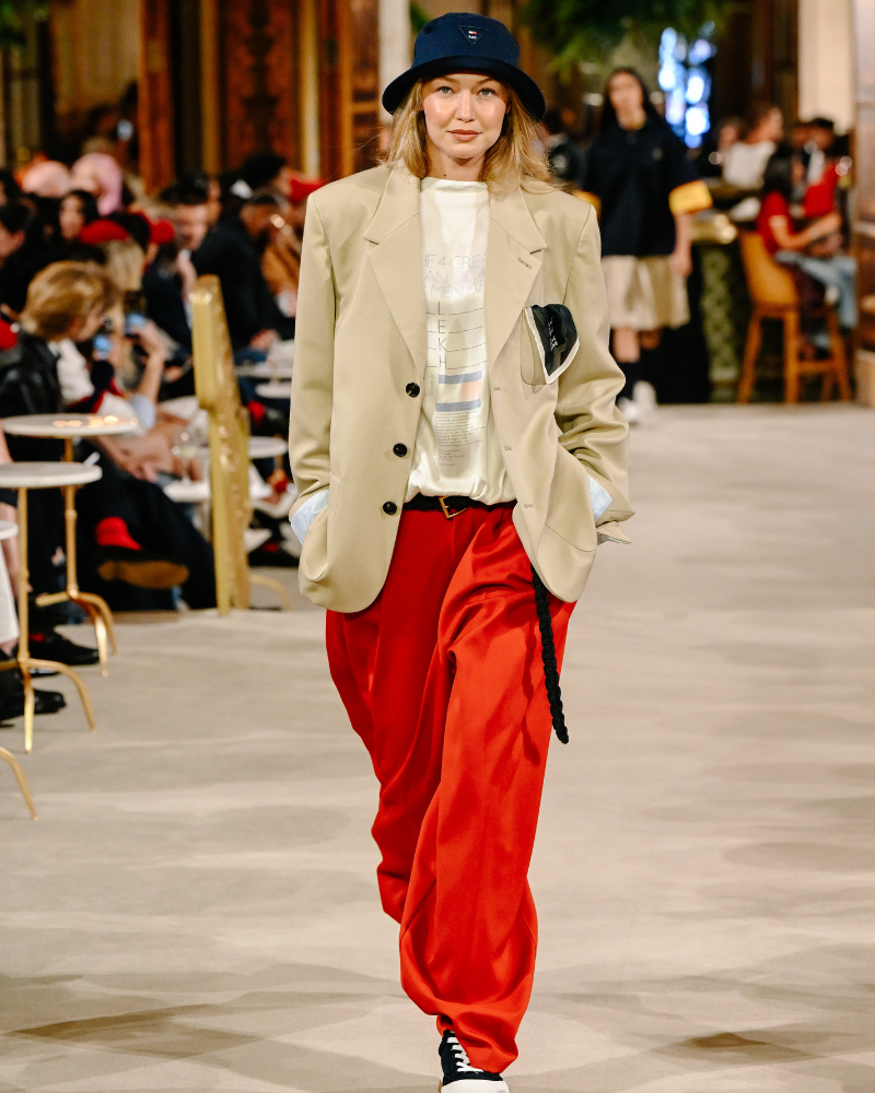 El rojo se toma los primeros días de la Semana de la Moda de Nueva York