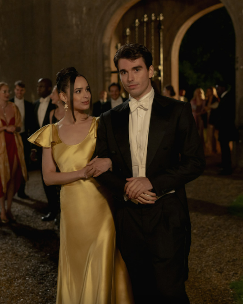 Sofia Carson con Corey Mylchreest en película de Netflix Mi año en Oxford 2025