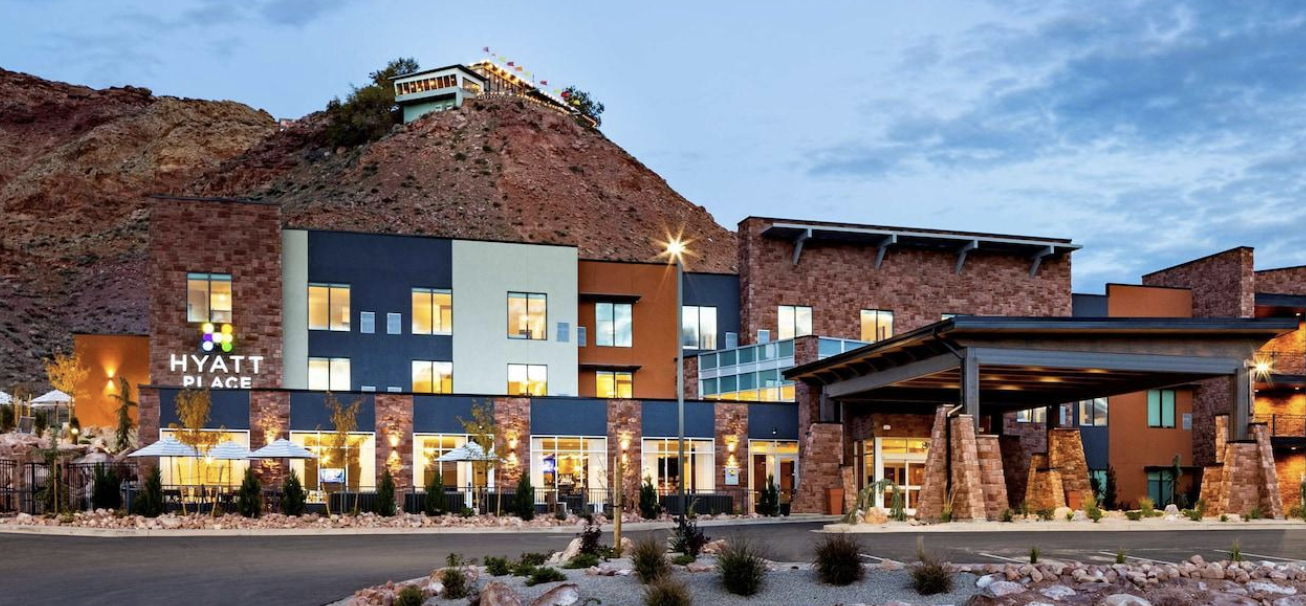 Hyatt Place Moab hotel exterior – Where to stay in Moab