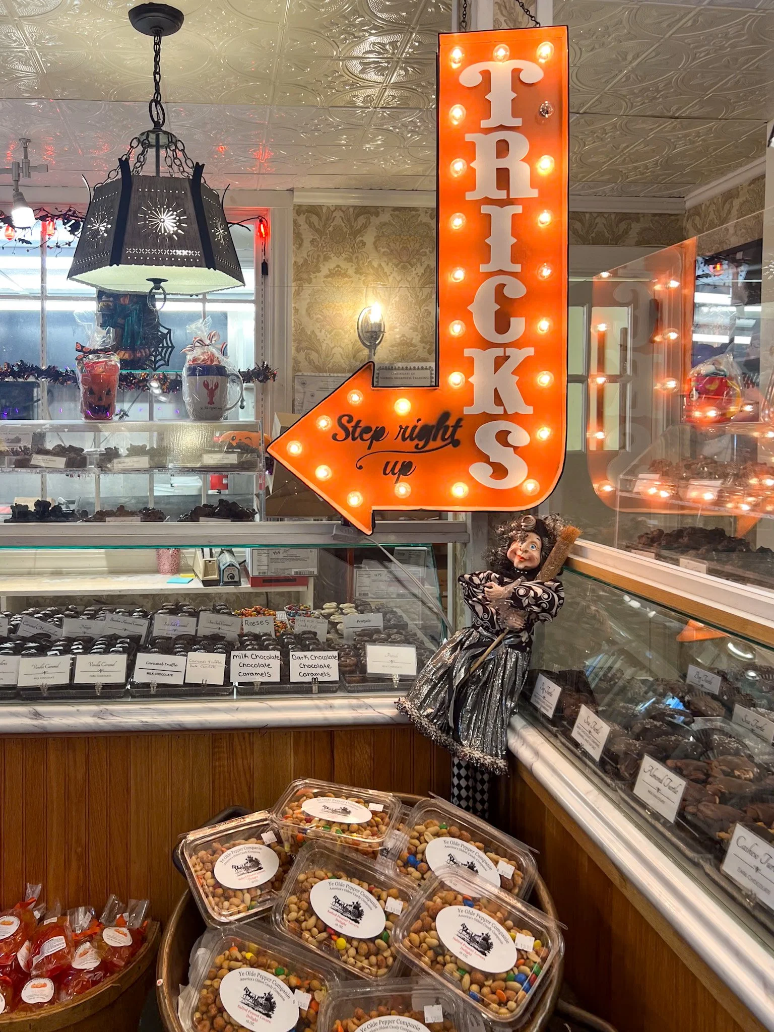 Ye Olde Pepper Companie on a Salem day trip from Boston