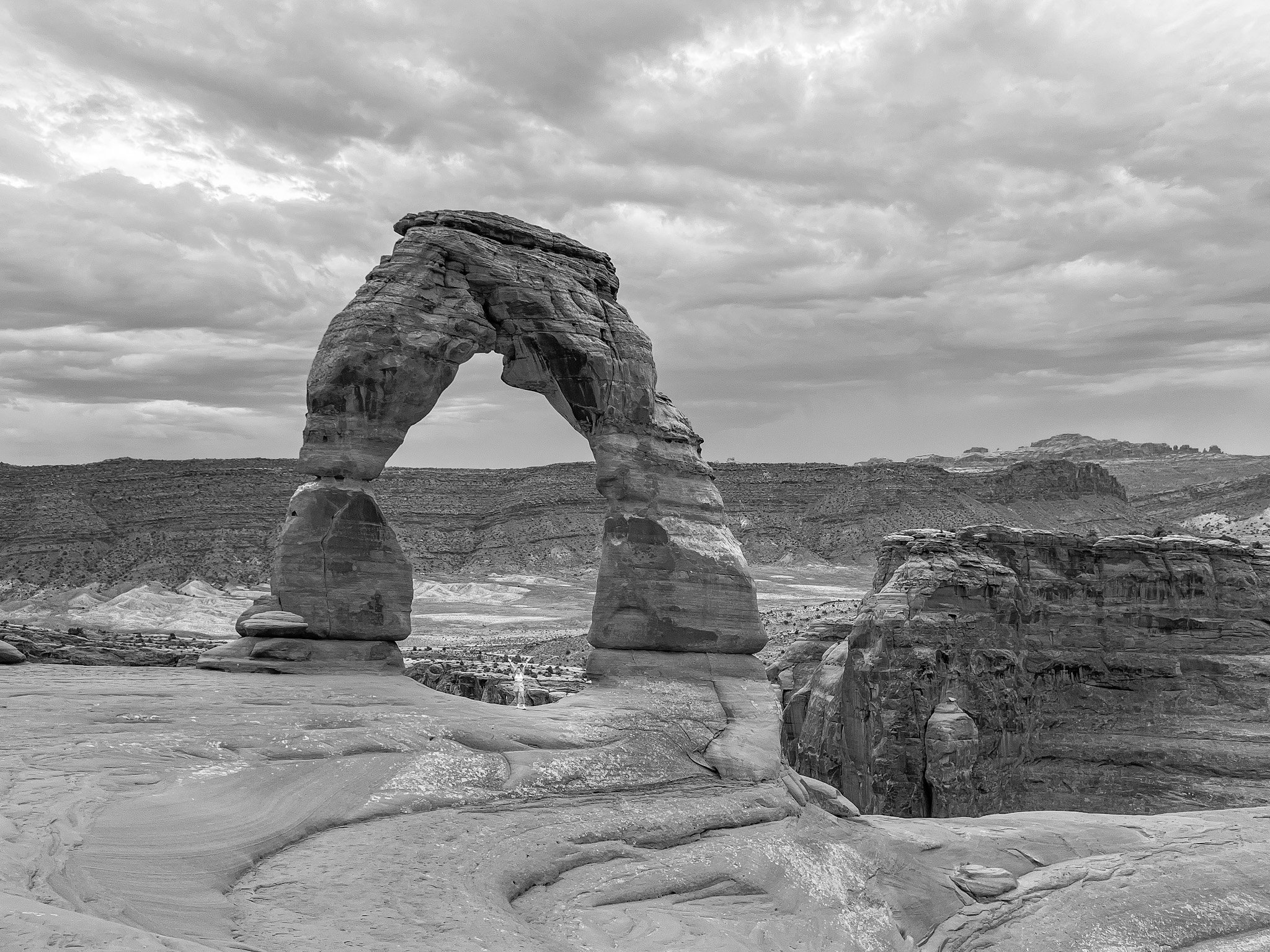 Delicate arch during sunset 24 hours in Moab