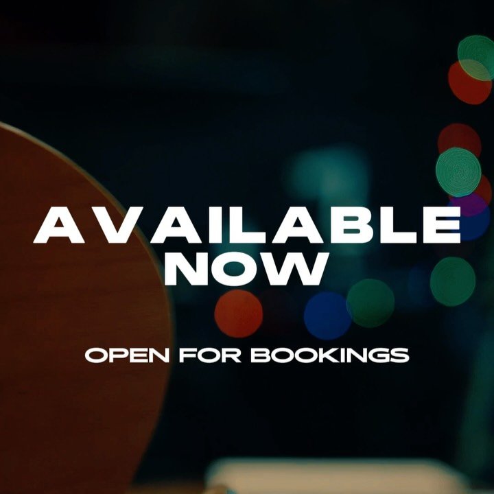 Set 005
A refined lounge environment designed for creators who understand the power of atmosphere. Warm leather tones, sculptural greenery, curated art, and cinematic accent lighting come together to create a space that feels elevated yet inviting. W