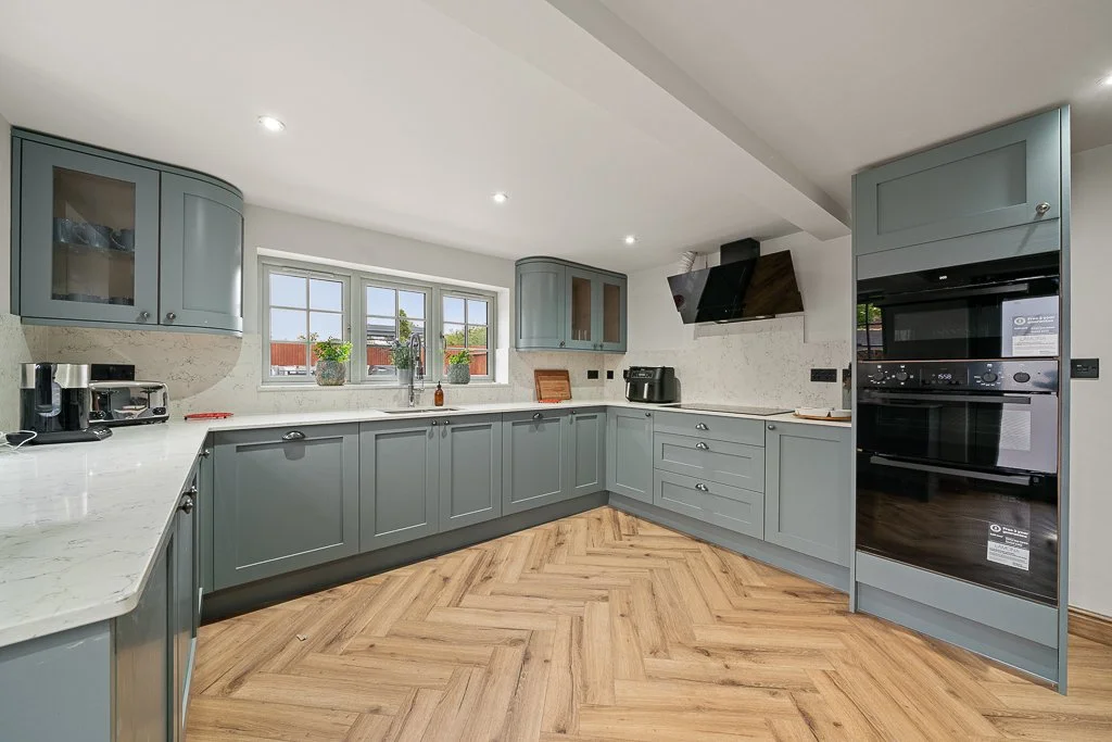 Kitchen 4.jpg