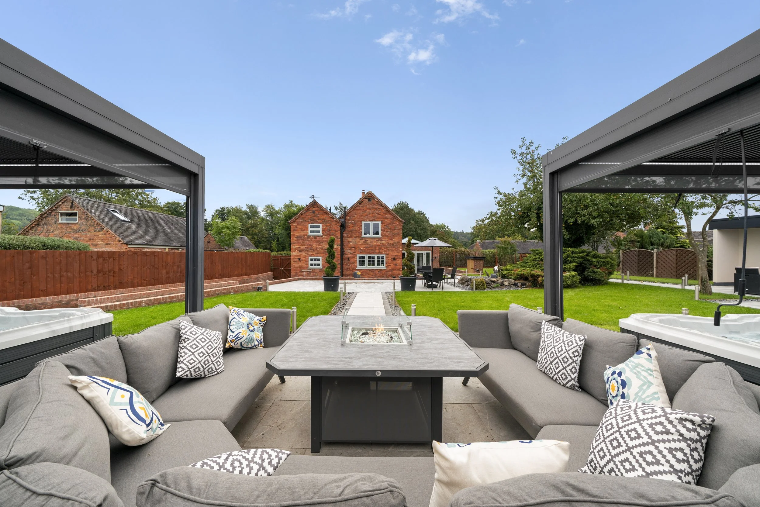 Outdoor seating at Blacksmith Cottage